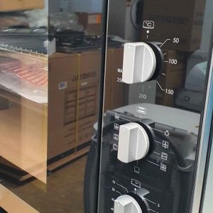 90cm Electric Wall Oven with 15 Amp plug 70 Ways