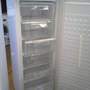 208LT UPRIGHT VERTICAL FREEZER 70 Ways