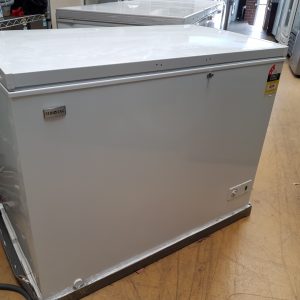 EUROTAG 300LT CHEST FREEZER WITH LOCKS & WHEELS 70 Ways