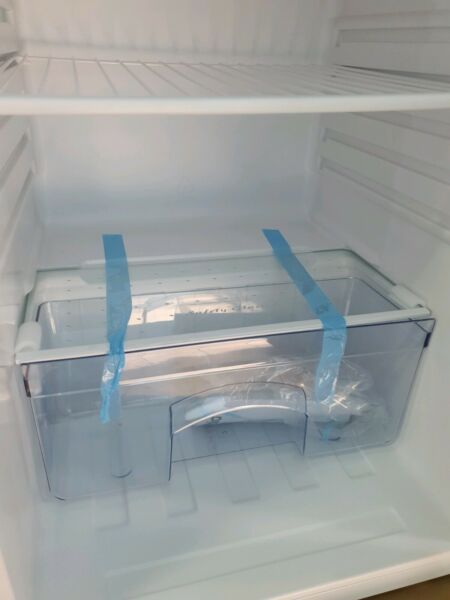 Euromaid 126L Bar Fridge EBF126W 70 Ways