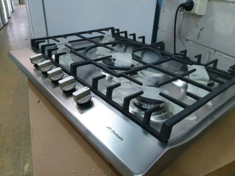 Stainless Steel Gas Cooktop + FFD & Cast Iron Trivets – 680mm – IGC70WOK-A 70 Ways