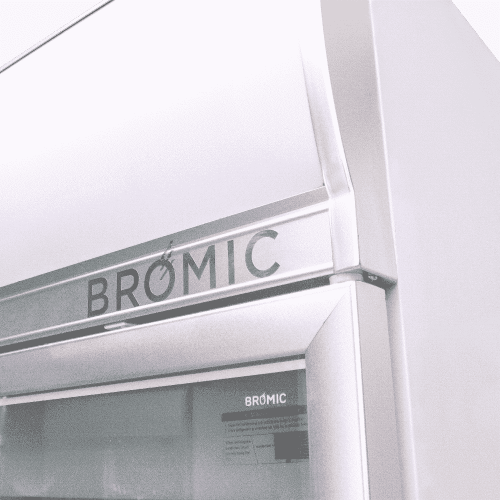 Upright Display Fridge – 1507L – 3 Doors – Flat Glass – Lightbox 70 Ways