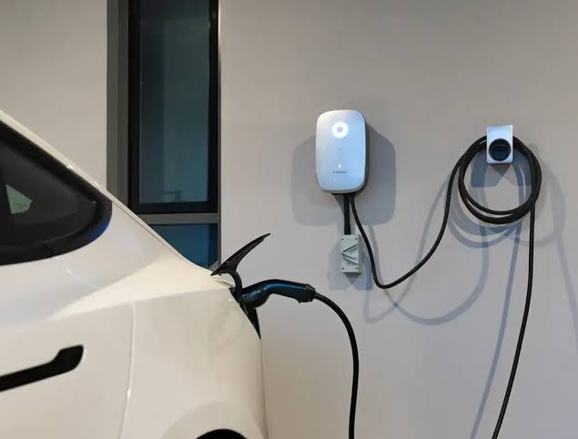 Sungrow EV Charger – 7kW, 11kW, 22kW & 30kW | Type 2 & DC Charging